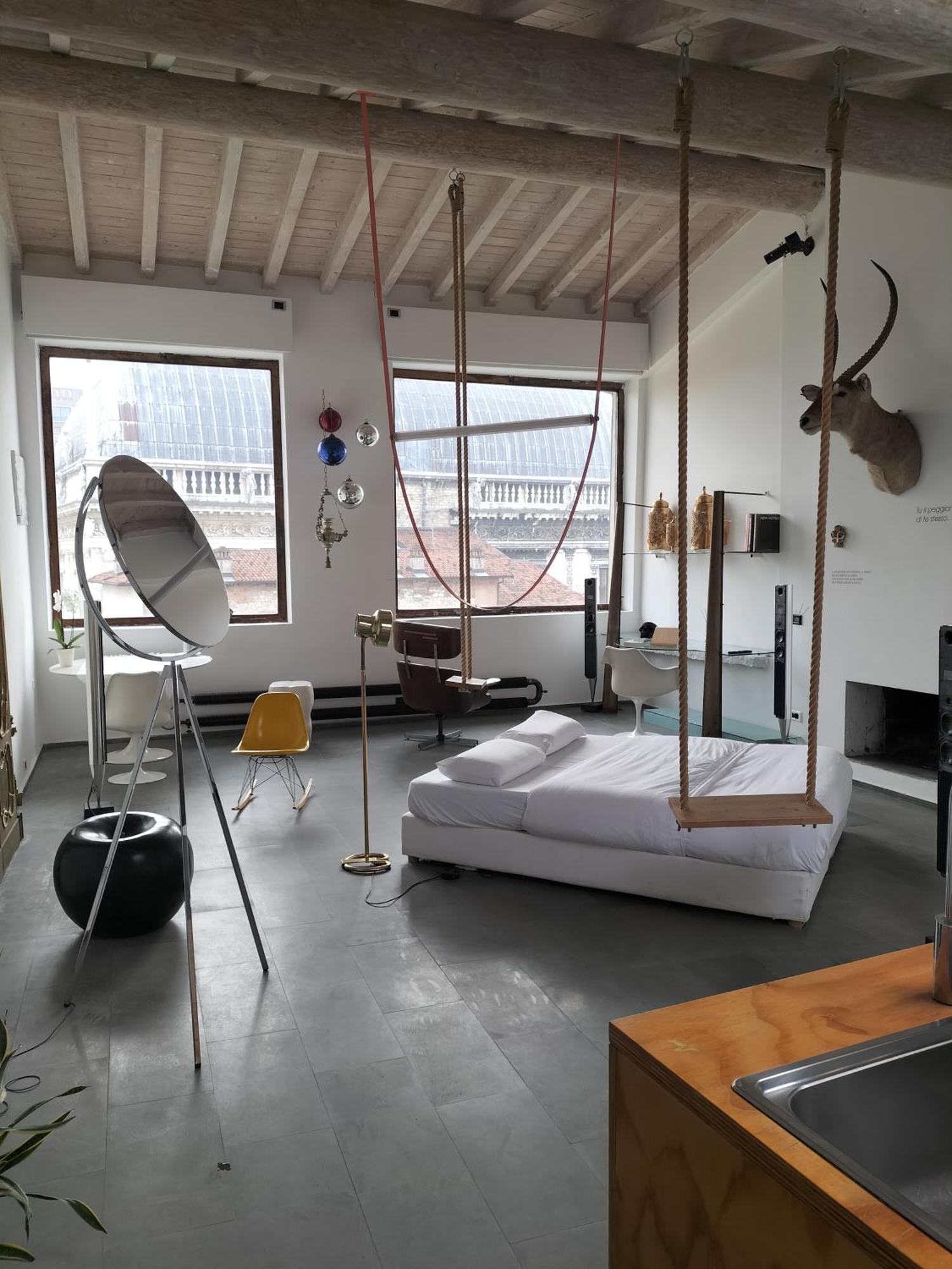 Spirit Of The Moon Apartment Brescia Exterior photo